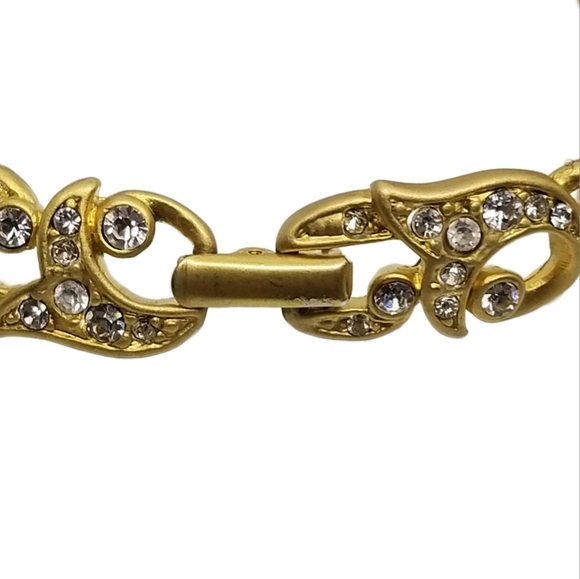 VINTAGE SATIN GOLDTONE & CRYSTAL FILIGREE DESIGN TENNIS BRACELET - Picture 6 of 7